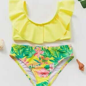 New girl’s two piece swim suit 6 years